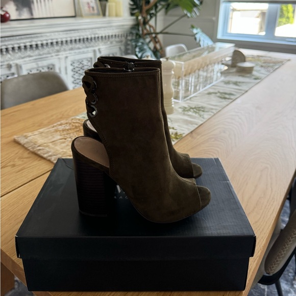 Aldo Peep Toe Suede Heels - Picture 4 of 4